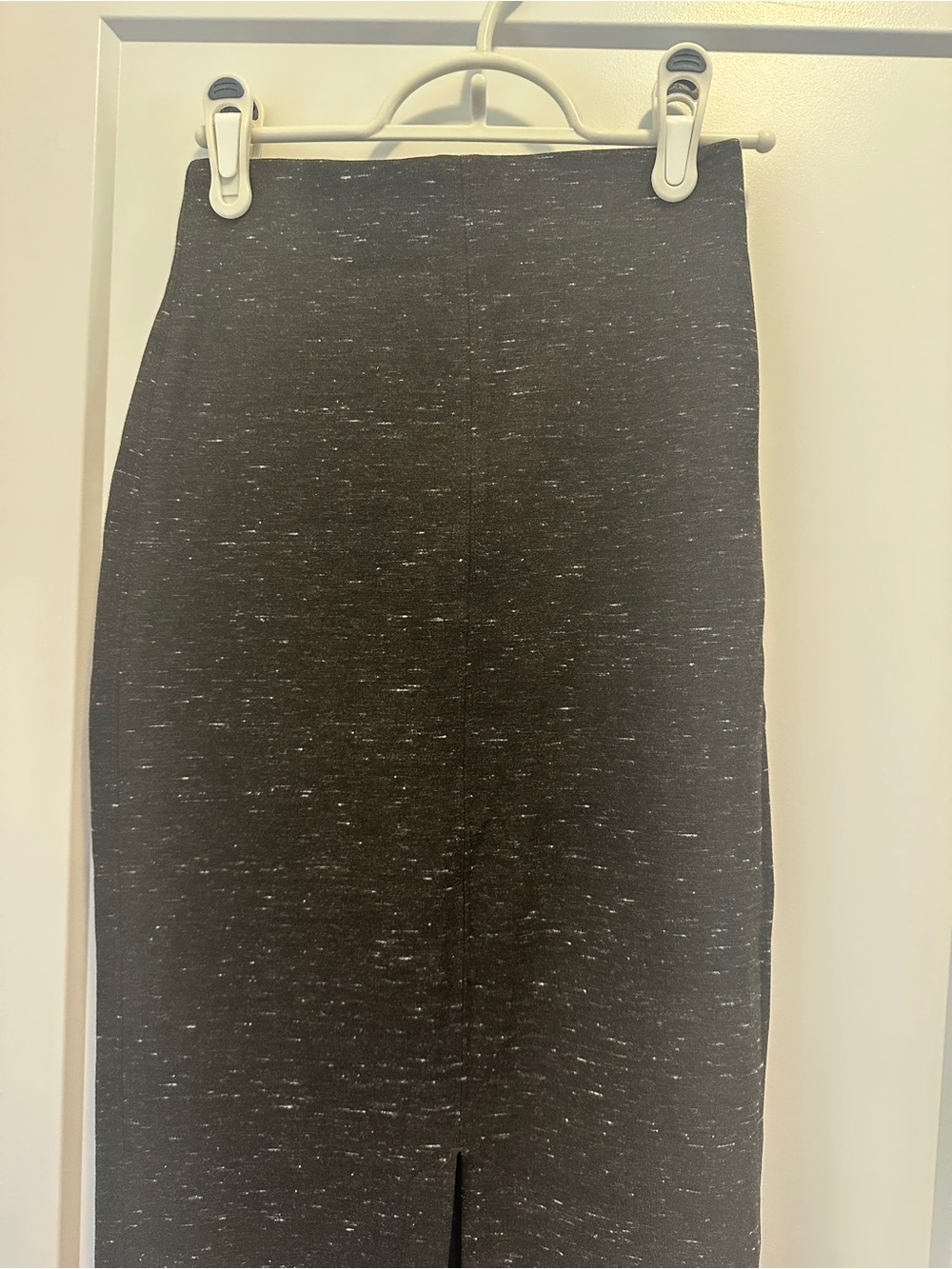 Aritzia Wilfred Heathered Black Pencil Skirt With Front Slit Size XXS Women’s - Picture 3 of 11
